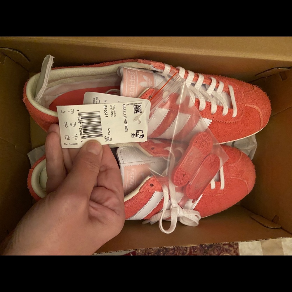 New men’s adidas vintage gazelle